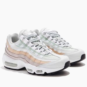 NIB NIKE AIR MAX 95 ‘Moon Particle’ Size 8w/6y